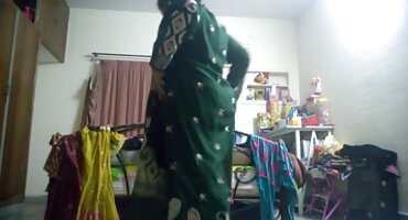 sex anime yuri Một người đàn ông phim séc fucks một cô gái tốt.